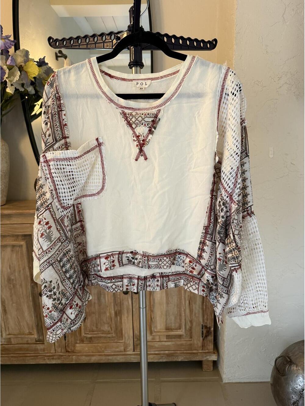 POL Medium White and Burgundy Patterned Boho Blouse